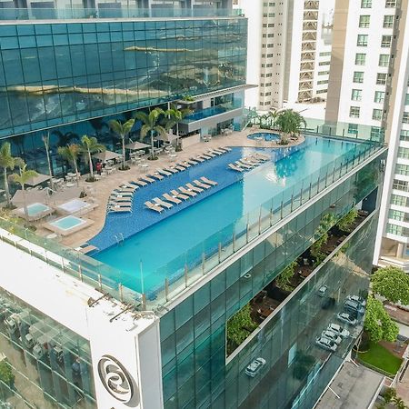 Estelar Cartagena De Indias Hotel Y Centro De Convenciones Экстерьер фото Hotel's rooftop pool